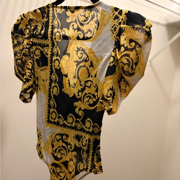 Fashion Nova Black & Gold Baroque Wrap Top – New Without Tags, Flattering Fit - Picture 5 of 7